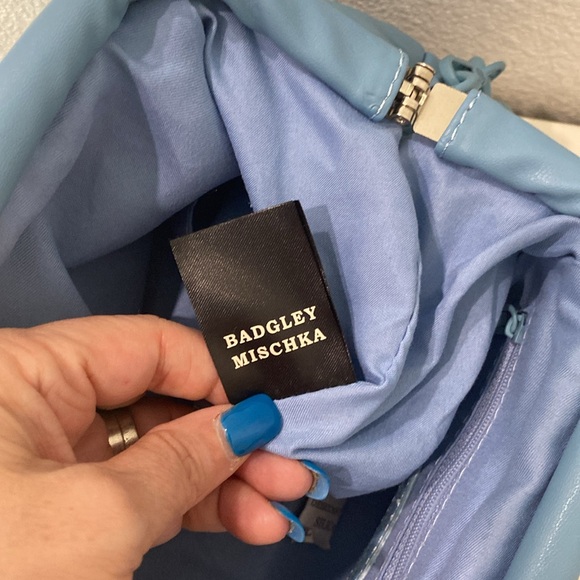 NWT Badgley Mischka Vegan Leather Wrapped Frame Clutch Removable Chain Strap - Picture 13 of 15